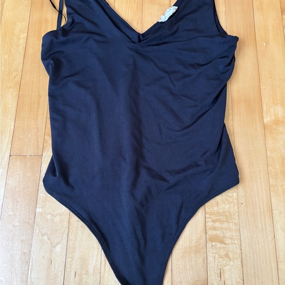 BASICS BUNDLE (tanks cropped) - Picture 4 of 4